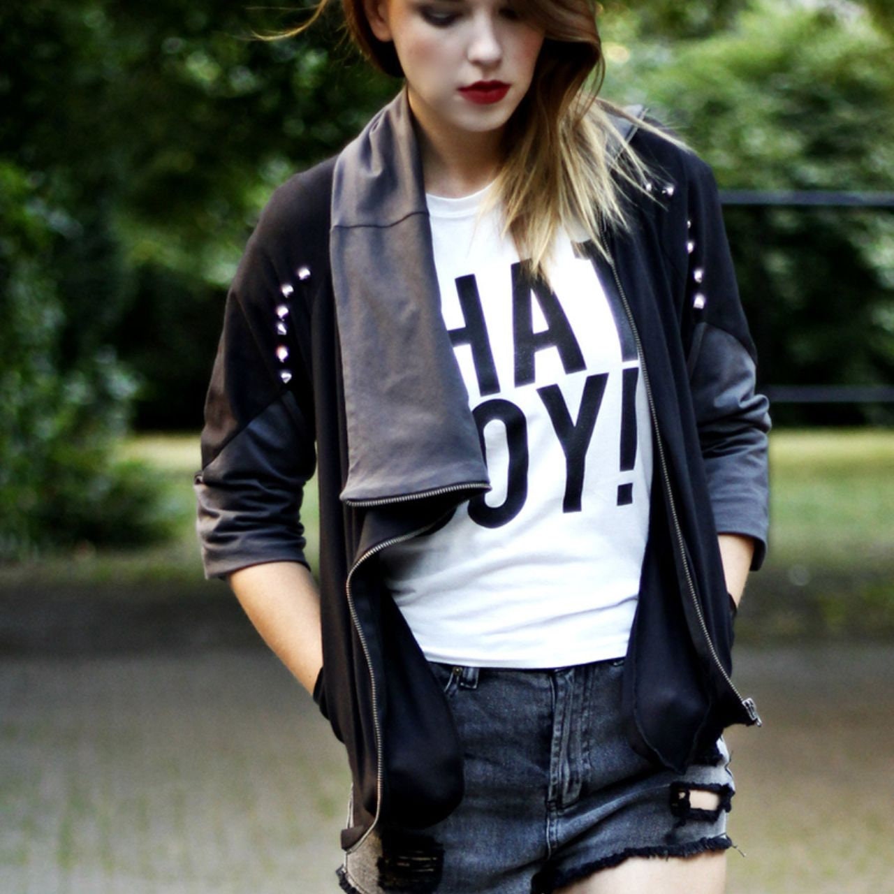 Black sweatshirt with zipper and rivets