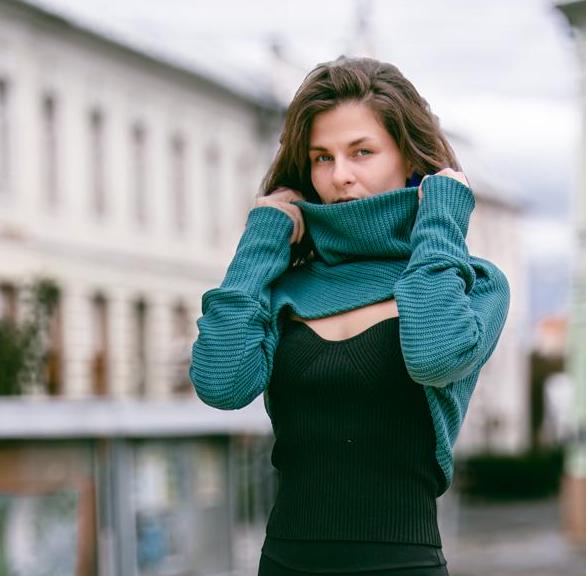 Petrol cotton bolero sweater with high collar