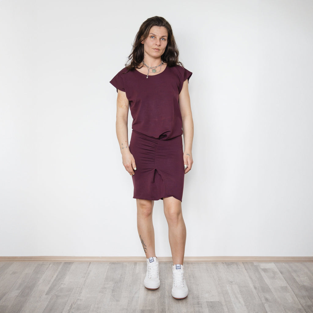 Maroon dress with short sleeves