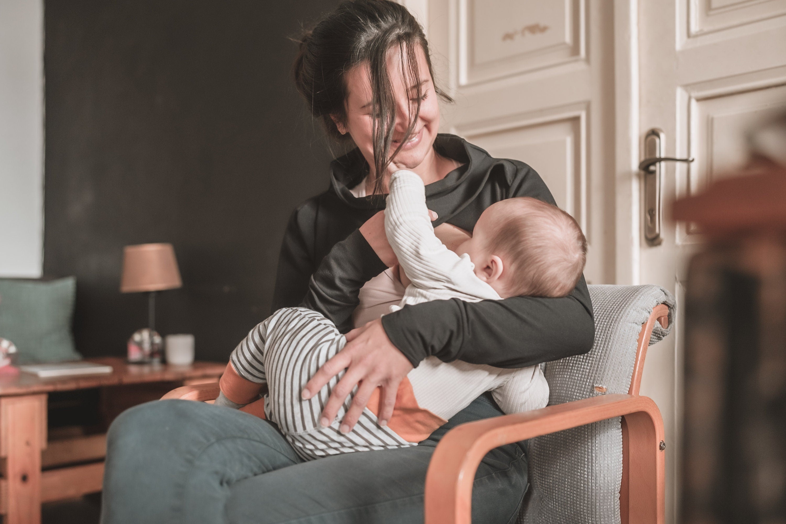 Black breastfeeding bolero